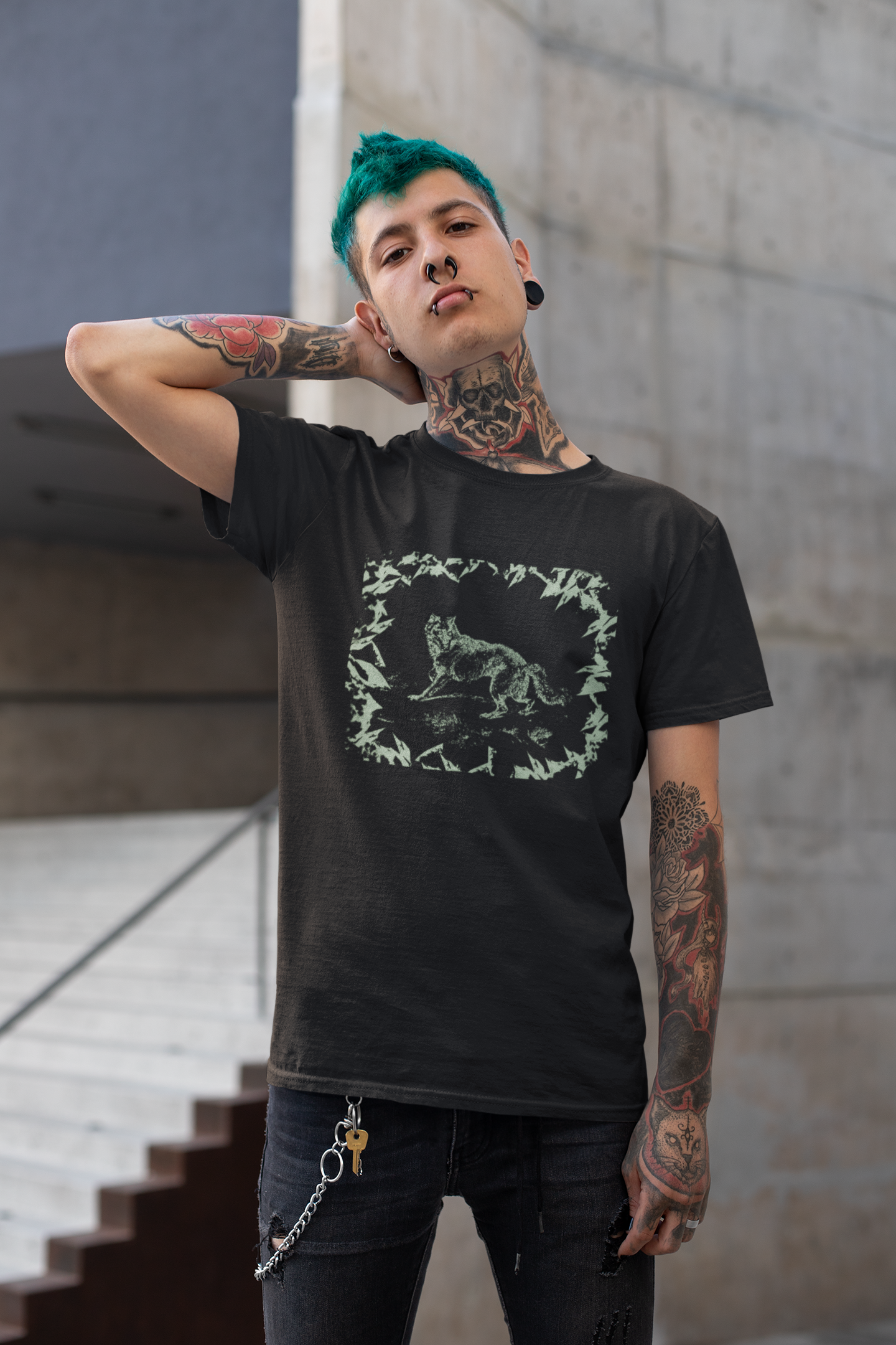 Huntress Wolf T-Shirt - Moss Green